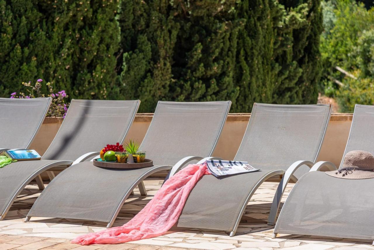 Anis Villa Calp